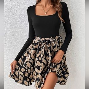 Print Scoop Neck Belted A-line Dress